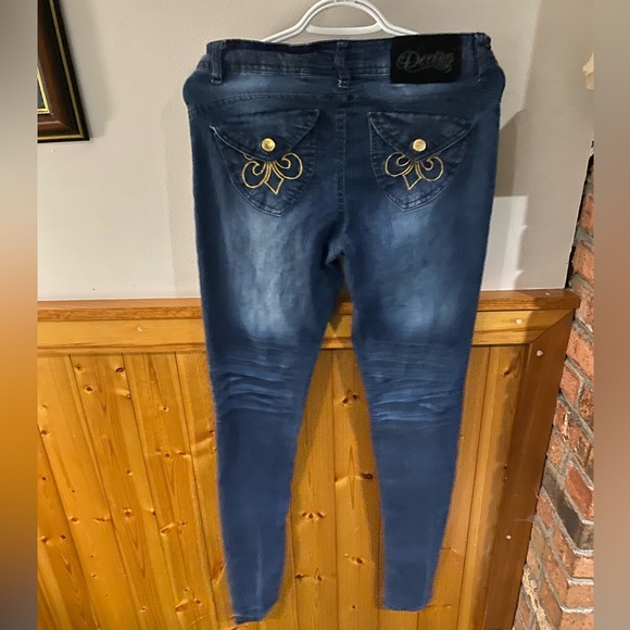 Dereon Jeans - Picture 4 of 5